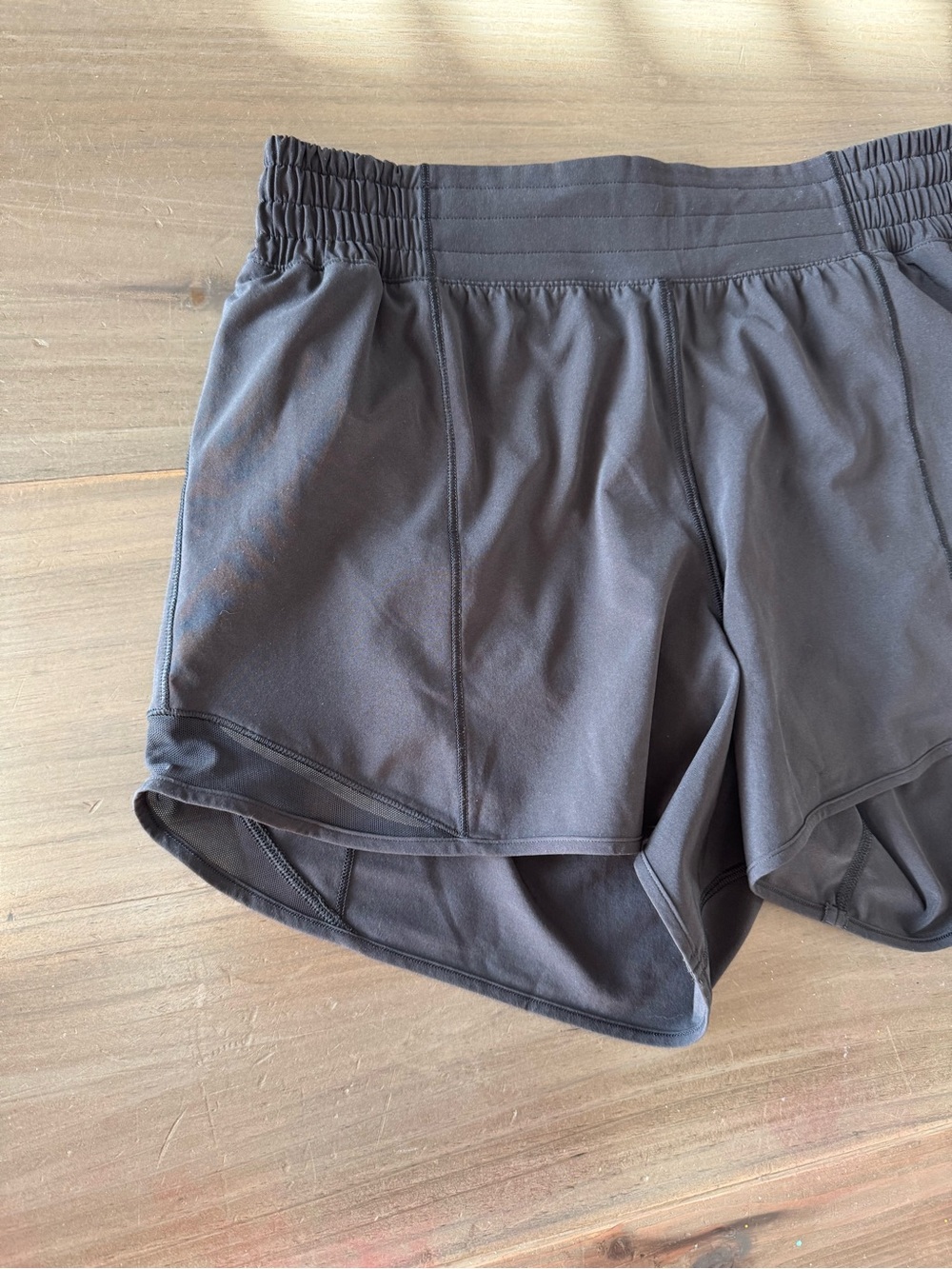 Lululemon Hotty Hot High Waist 4” Short Black Women’s 8 NWOT - Picture 4 of 8